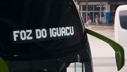 a bus with the word foz do iguacu on the windshield
