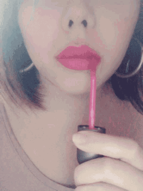 Harmy Lippystick Selfie GIF - Harmy Lippystick Selfie Smile GIFs