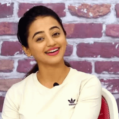 Helly Shah Happy GIF - Helly Shah Happy Smile GIFs