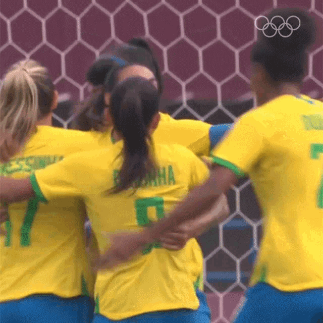 Hug Marta Silva GIF - Hug Marta Silva Team Brazil GIFs