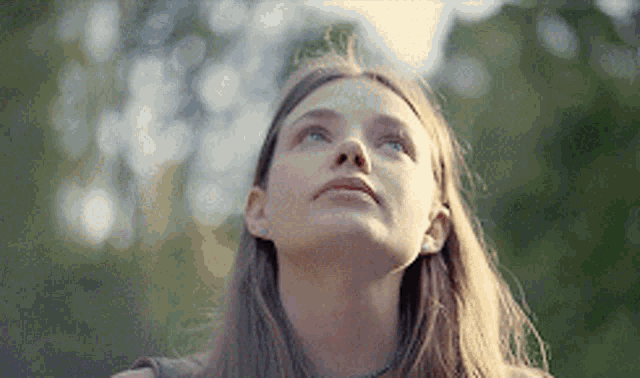 Kristine Froseth Looking Up GIF - Kristine Froseth Looking Up Alaska Young GIFs