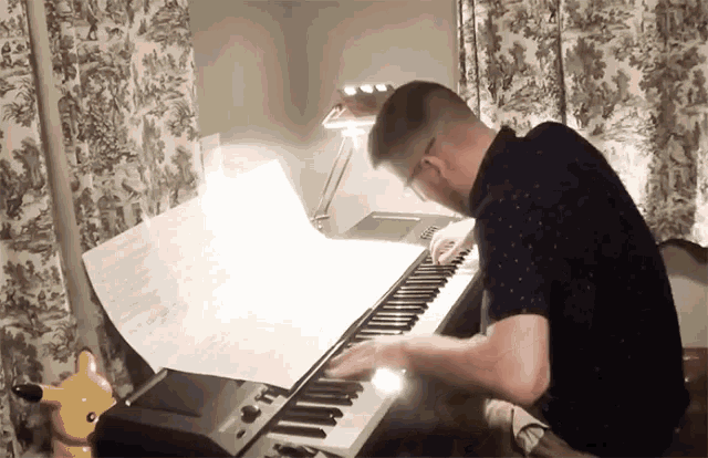 Kyle Landry Kyle Landry Piano GIF - Kyle Landry Kyle Landry Piano Pianist GIFs