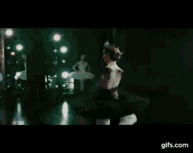 Natalie Portman Black Swan GIF - Natalie Portman Black Swan Ballet GIFs