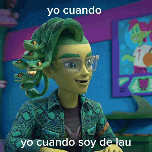 a cartoon character with snakes in his hair and the words yo cuando yo cuando soy de lau below him