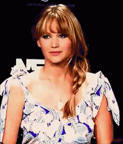 Crying Once Upon A Time In Holliwood GIF - Crying Once Upon A Time In Holliwood Katnis GIFs