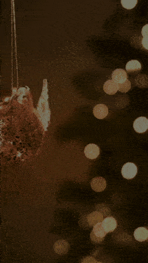 a picture of a christmas decoration with chinese writing on it