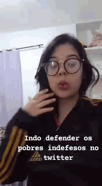 Indo Defender Os Pobres Indefesos No Twitter Going To Defend The Defenseless Poor On Twitter GIF - Indo Defender Os Pobres Indefesos No Twitter Going To Defend The Defenseless Poor On Twitter GIFs