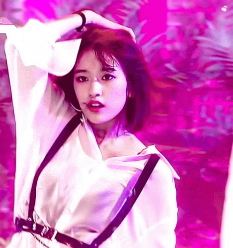 Ahn Yujin GIF - Ahn Yujin Dance GIFs