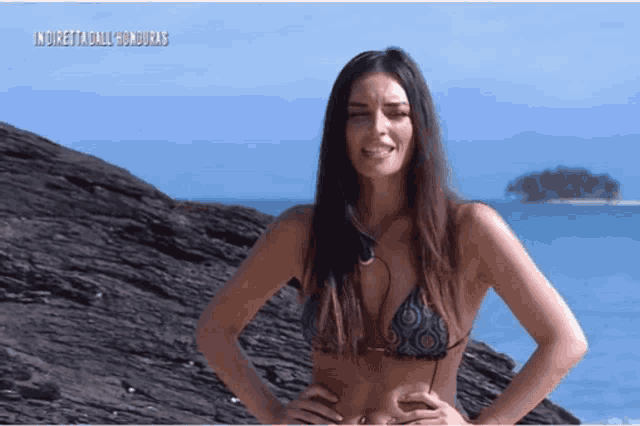 Cloe D Arcangelo Isola Dei Famosi GIF