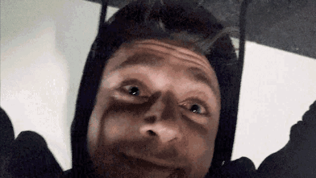 Melle De Vries Handstand GIF
