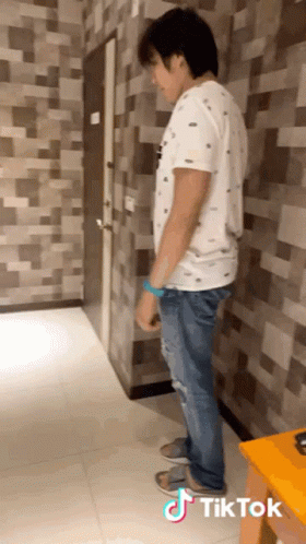 About To Poop Long Day GIF - About To Poop Long Day In Hurry GIFs