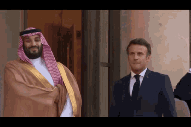Mbs Macron GIF