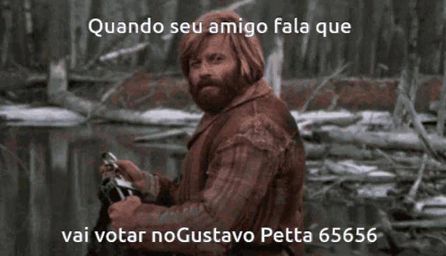 a man with a beard is holding a bottle and says quando seu amigo fala que