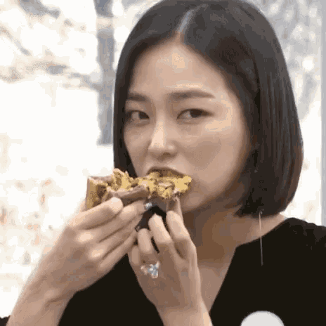 Yeeun Pizza GIF - Yeeun Pizza Clc GIFs
