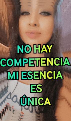 a picture of a woman with the words no hay competencia mi esencia es unica on it
