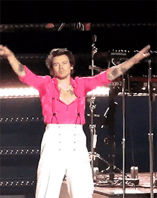 Harry Styles Blow Water GIF - Harry Styles Blow Water Handsome GIFs