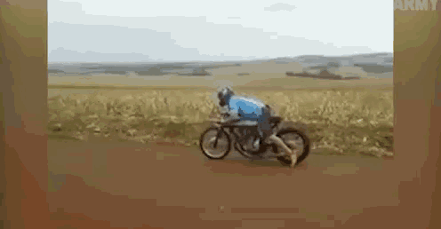 Motorcycle Stunt Fail GIF - Motorcycle Stunt Fail GIFs