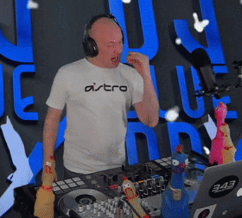 Dj Blue Pdx Arguing With Your Hand GIF - Dj Blue Pdx Arguing With Your Hand Argument GIFs