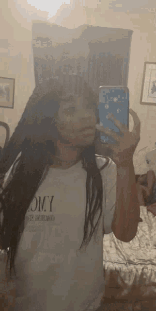 Gabi Mirror Selfie GIF - Gabi Mirror Selfie Smile GIFs