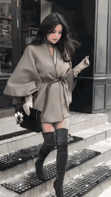 Sexy Outfit Thighboots GIF - Sexy Outfit Thighboots GIFs