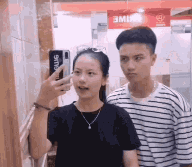 Huongne Mirror Selfie GIF - Huongne Mirror Selfie Bestfriends GIFs