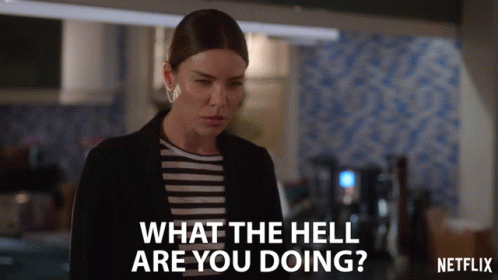 What The Hell Are You Doing Chloe Decker GIF - What The Hell Are You Doing Chloe Decker Lauren German GIFs