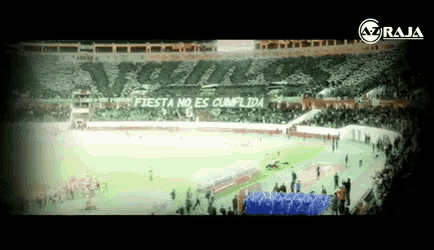 a soccer stadium with a banner that says fiesta no es cumplida