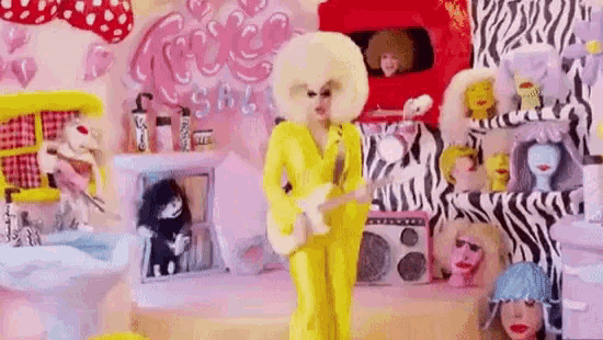 Trixie Trixie Mattel GIF - Trixie Trixie Mattel Yellow Clound GIFs