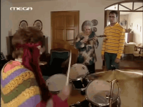 Drums Baglama GIF - Drums Baglama Granny GIFs