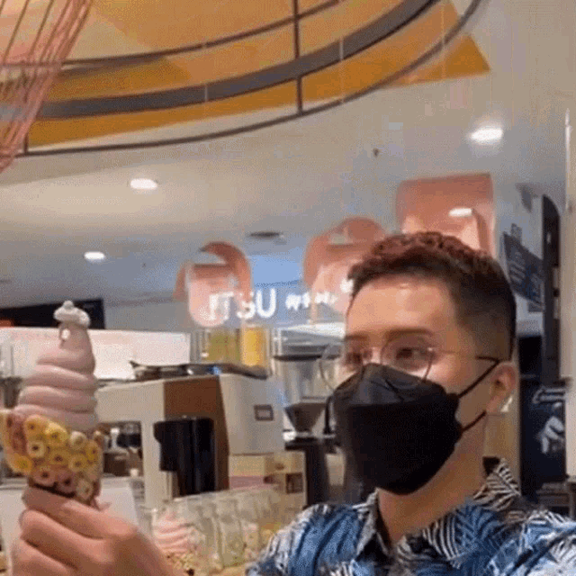 Look At This Ceddy GIF - Look At This Ceddy Soft Serve GIFs