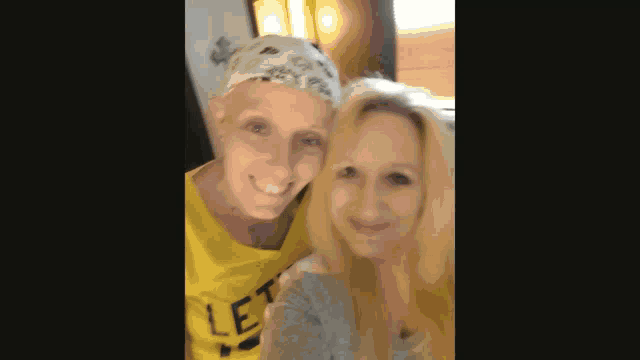 Life Is Better With Friends Breast Cancer Surviver GIF - Life Is Better With Friends Breast Cancer Surviver Friendship GIFs
