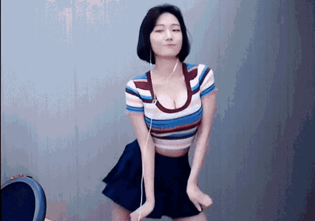 Berry Korean GIF - Berry Korean Dance GIFs