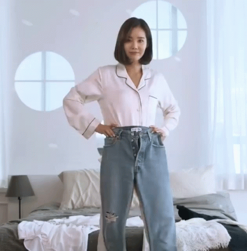 Jeans What To Wear GIF - Jeans What To Wear Denim For Day GIFs