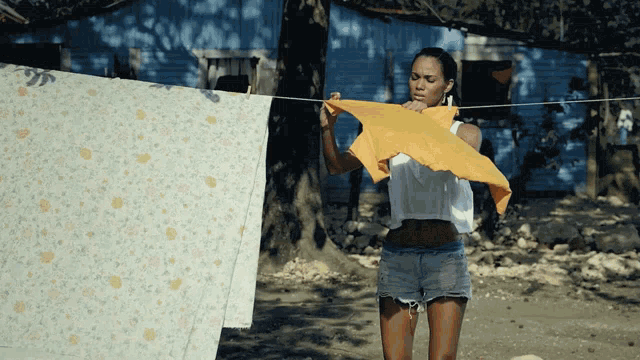 Taking Off My Clothes From The Clothes Line Fabolous GIF - Taking Off My Clothes From The Clothes Line Fabolous Myfabolouslife GIFs