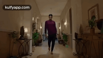 Looking At The Clock To Strike The Right Time!  Are You Ready For A Fun-filled Explosion.Gif GIF - Looking At The Clock To Strike The Right Time! Are You Ready For A Fun-filled Explosion Akshay Kumar Laxmmibomb GIFs