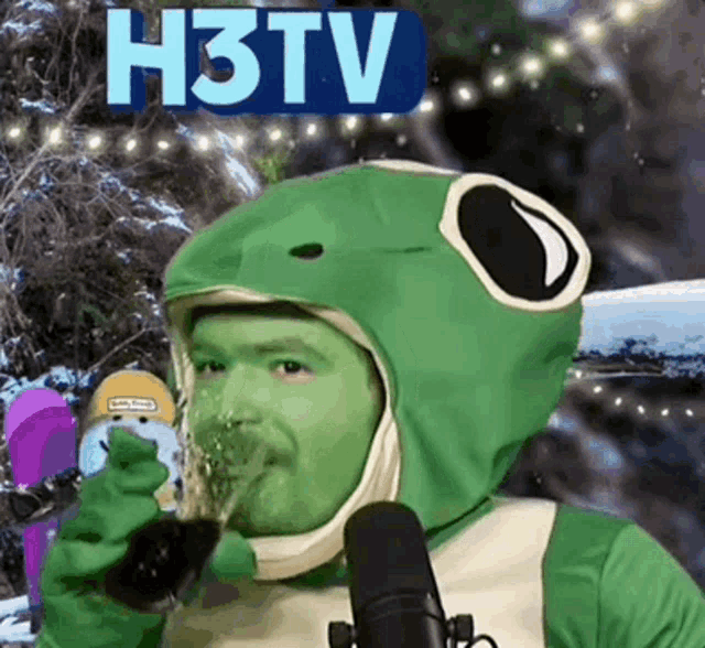 H3 H3podcast GIF - H3 H3podcast Lyle The Therapy Gecko GIFs