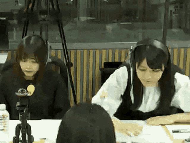 Keyakizaka46 Oda Nana GIF - Keyakizaka46 Oda Nana Watanabe Risa GIFs