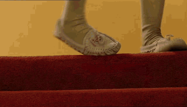 It Crowd Grandma GIF - It Crowd Grandma Falling Off Staircase GIFs