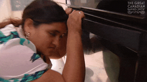 This Is The Face Of Desperation Niv GIF - This Is The Face Of Desperation Niv The Great Canadian Baking Show GIFs