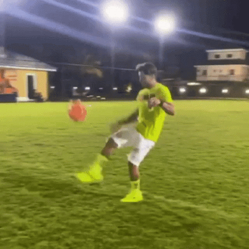 Lucas Viana Soccer GIF - Lucas Viana Soccer Playing Soccer GIFs