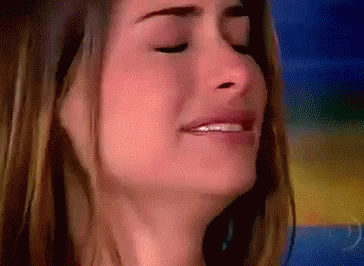 Alinne Moraes Cry GIF - Alinne Moraes Cry Hug GIFs