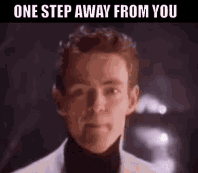 Kissing The Pink One Step GIF - Kissing The Pink One Step Away From You GIFs