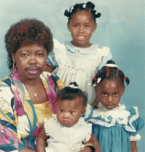 Family Pic Funny GIF - Family Pic Funny Heads GIFs
