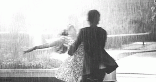 Couple Raining GIF - Couple Raining Romantic GIFs