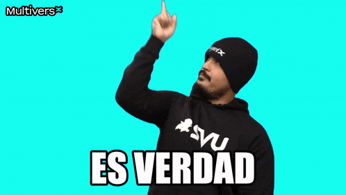 a man wearing a hoodie that says " es verdad " on it