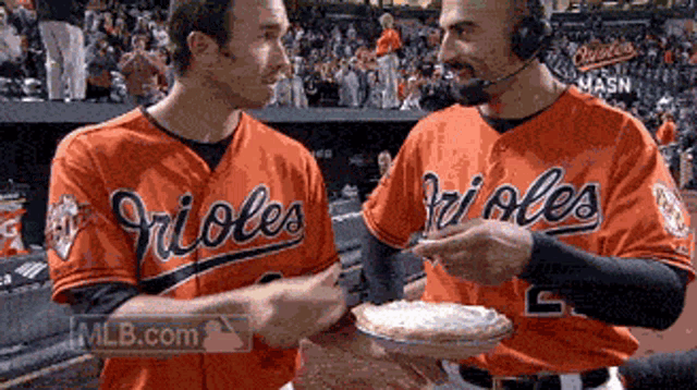 Baltimore Orioles Orioles GIF - Baltimore Orioles Orioles Eating Pie GIFs
