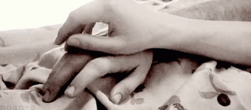Hold Hands Couple GIF - Hold Hands Couple Sweet GIFs