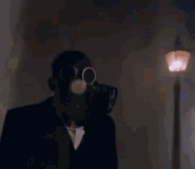 Arthur Shelby Gas Mask GIF - Arthur Shelby Gas Mask Peaky Blinders GIFs