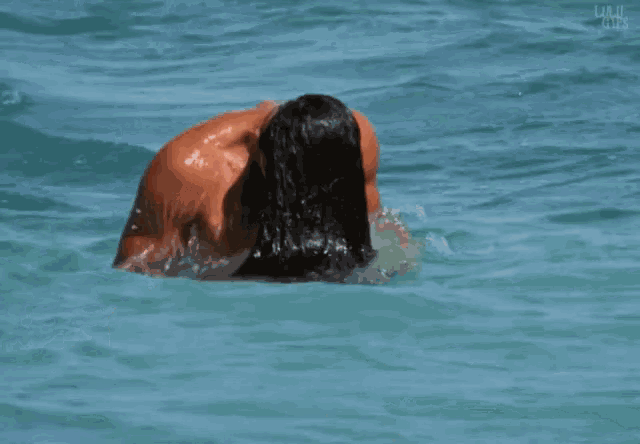 Survivor 38 GIF