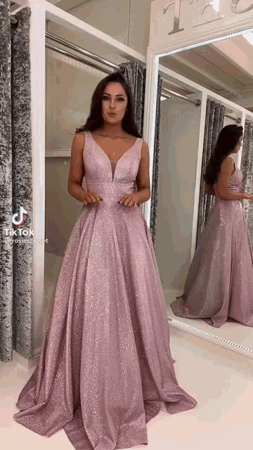 Prom Dress GIF - Prom Dress 123cg GIFs